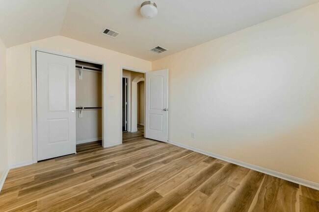 Building Photo - 20219 Weeping Pine Way