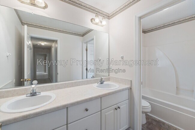 Building Photo - 3495 Essex Pl