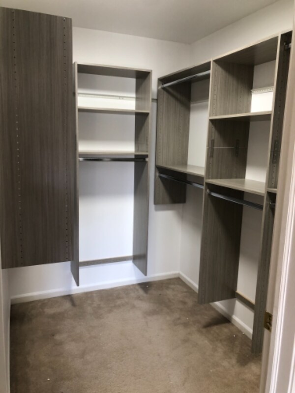 Building Photo - 51761 Adler Park Dr W