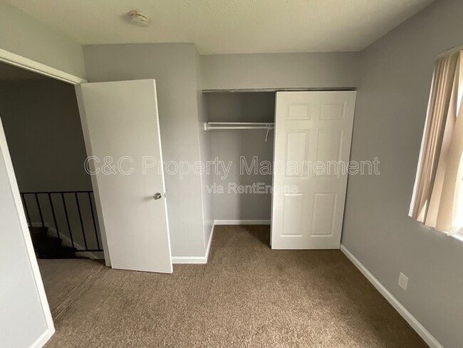 Building Photo - 292 Grecia Ct