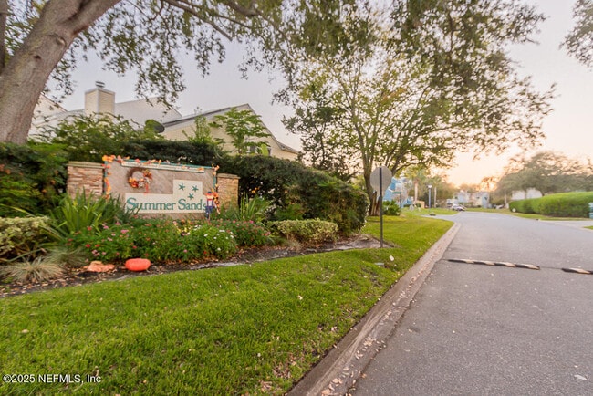 Building Photo - 1518 Spindrift Cir W