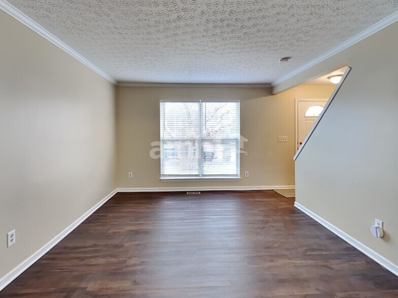 Building Photo - 3516 High Creek Dr