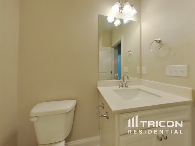 Building Photo - 331 Leyland Crossing