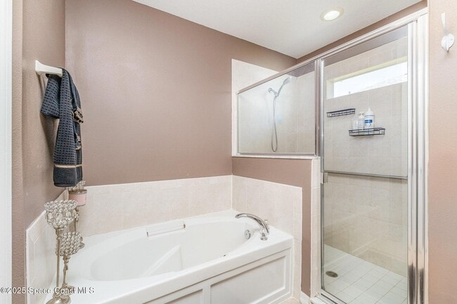 Building Photo - 936 Tavernier Cir NE