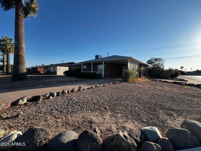 Building Photo - 6240 N 31st Ave