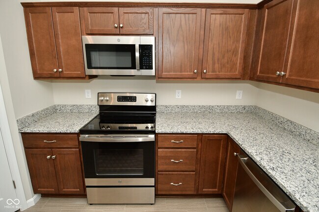 Building Photo - 9732 Evening Sky Way