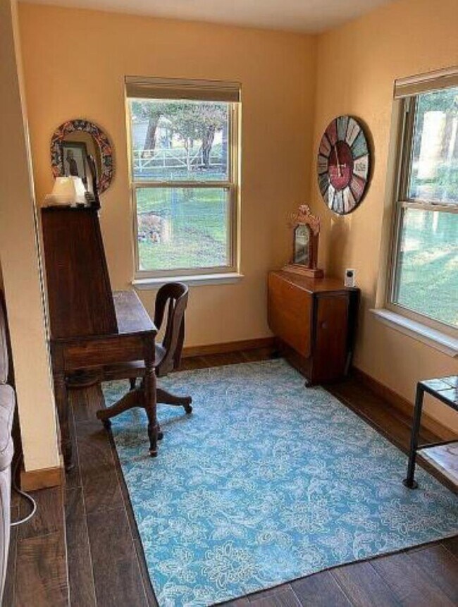 Building Photo - 2.35-acre farmhouse in the heart of Cedar Park available for rent!