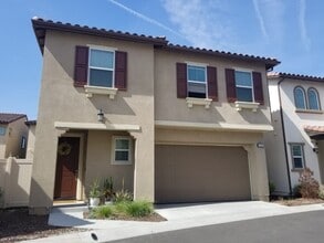 Building Photo - 235 W Ridgewood St