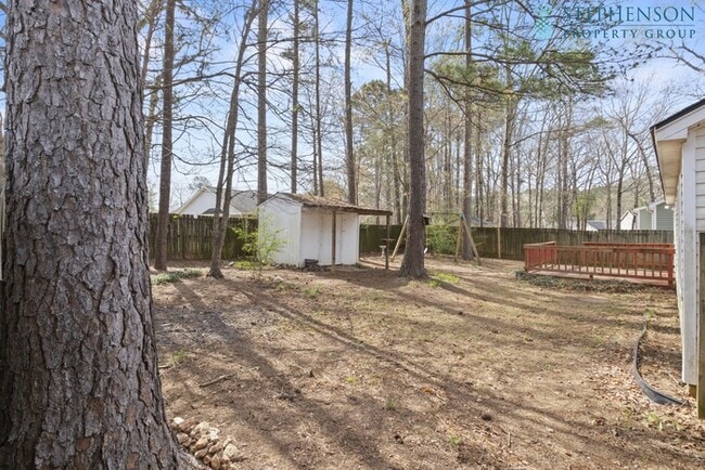 Building Photo - Chapin home