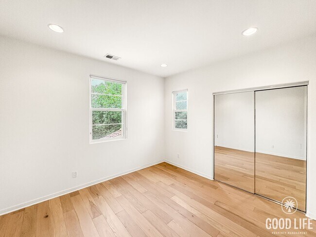 Building Photo - Great 4B/3BA House Available for Lease in ...
