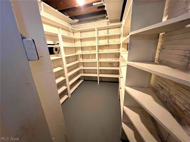 Building Photo - 982 Dan St