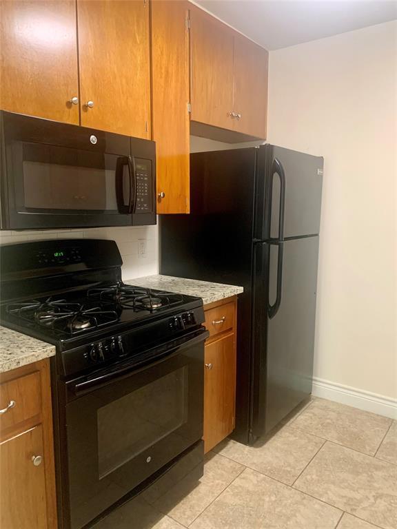 Building Photo - 2302 Mesquite Ln