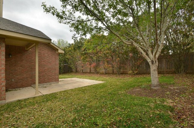 Building Photo - 2000 Maize Bend Dr