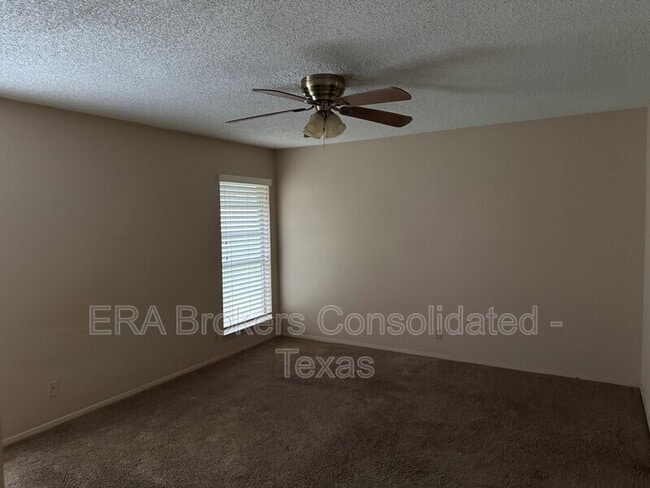 Building Photo - 143 Forrest Trail