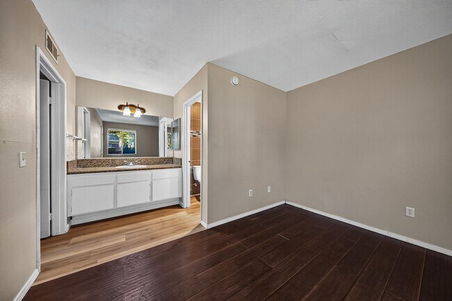 Building Photo - 26200 Redlands Blvd