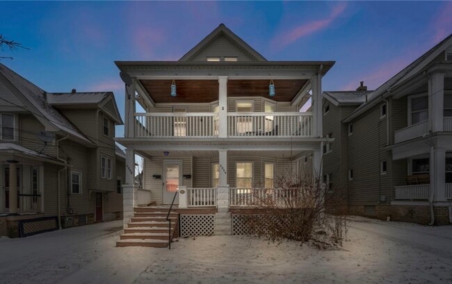 Building Photo - 1359 Warren Rd