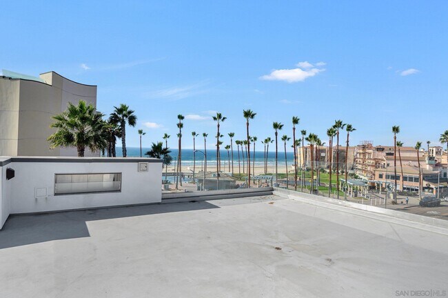 Building Photo - 134 Palm Ave