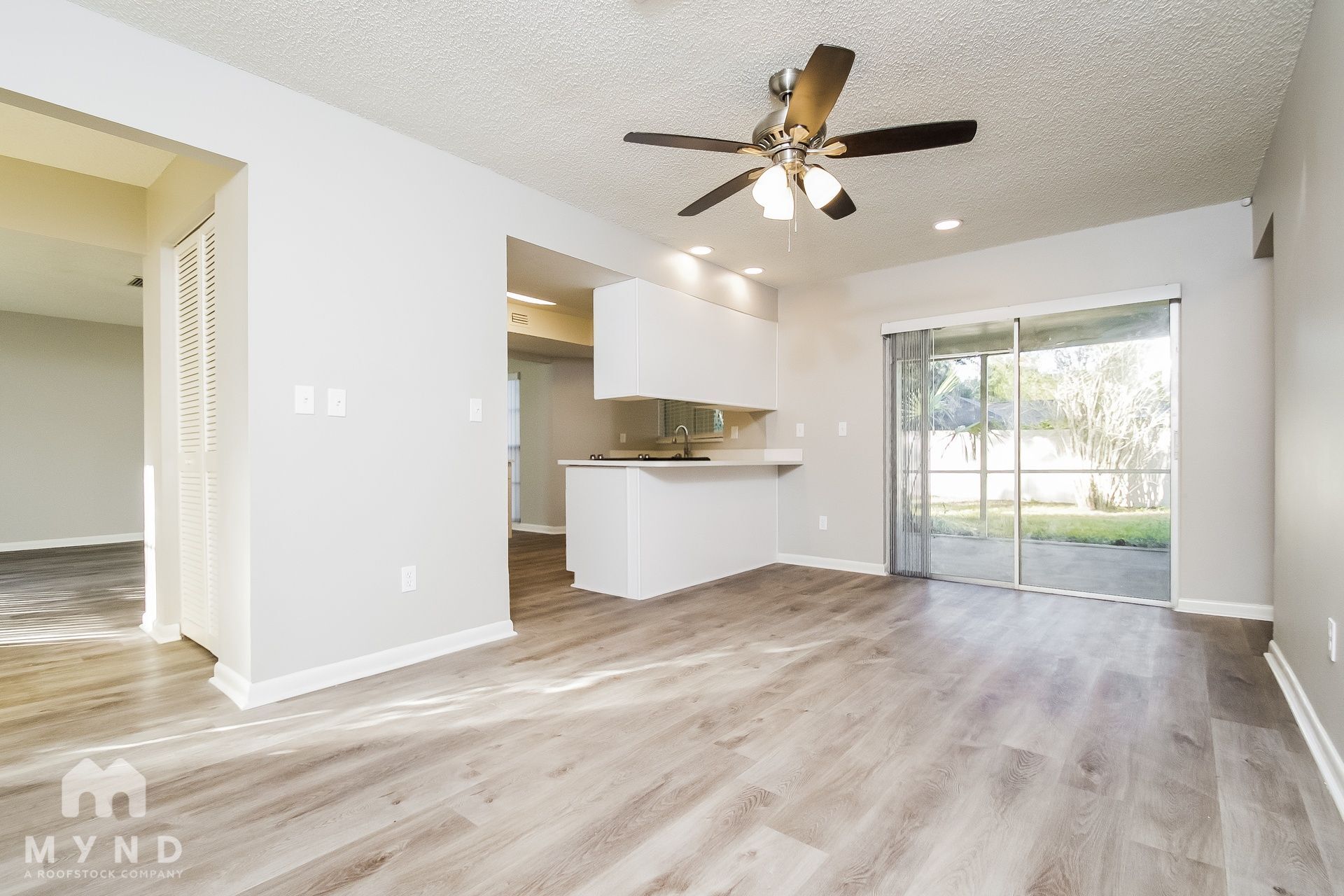 Building Photo - 3929 Oak Hammock Dr