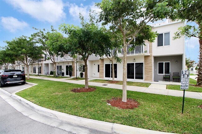 Building Photo - 14482 SW 259th St