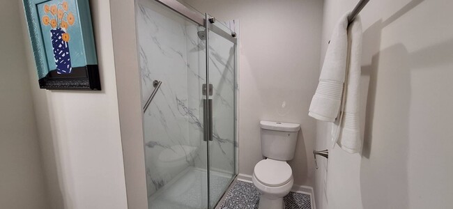 Building Photo - Beautifully renovated home in Rocky Woods ...