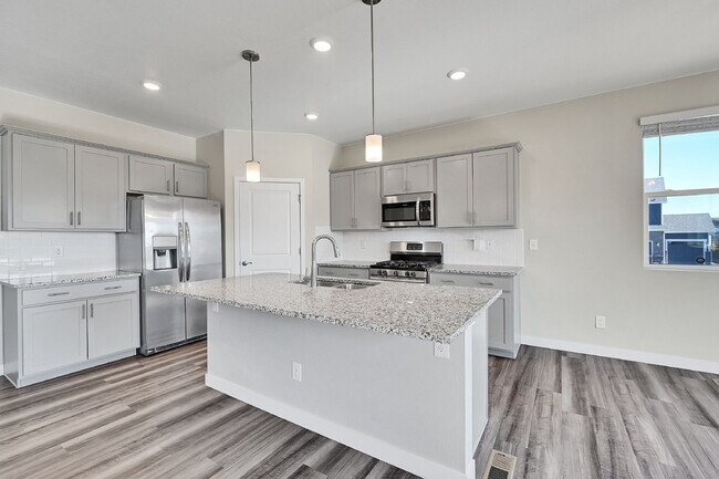 Building Photo - $3,190.95 - 5 Bed, 3 Bath Home in Thornton with Cozy Fireplace and Fenced-in Yard