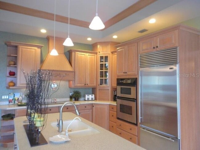 Building Photo - 811 W Henry St