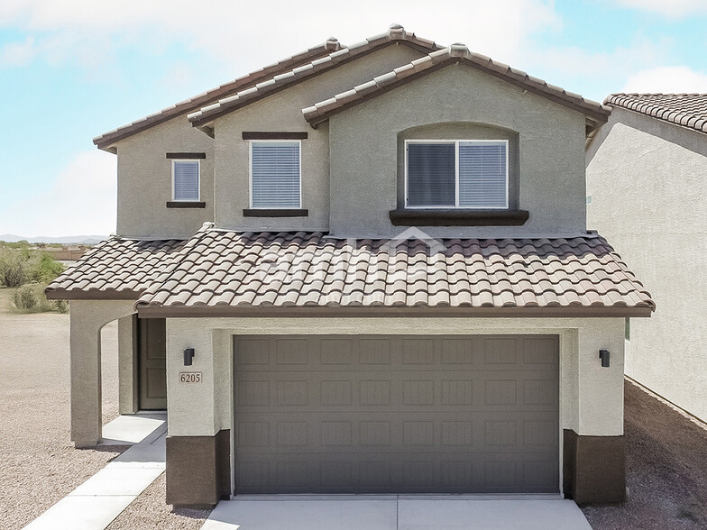 Primary Photo - 9671 N Rancho Lozano