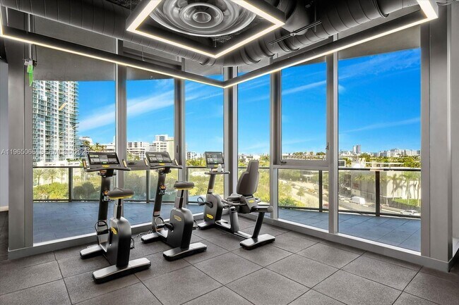 Building Photo - 501 West Ave