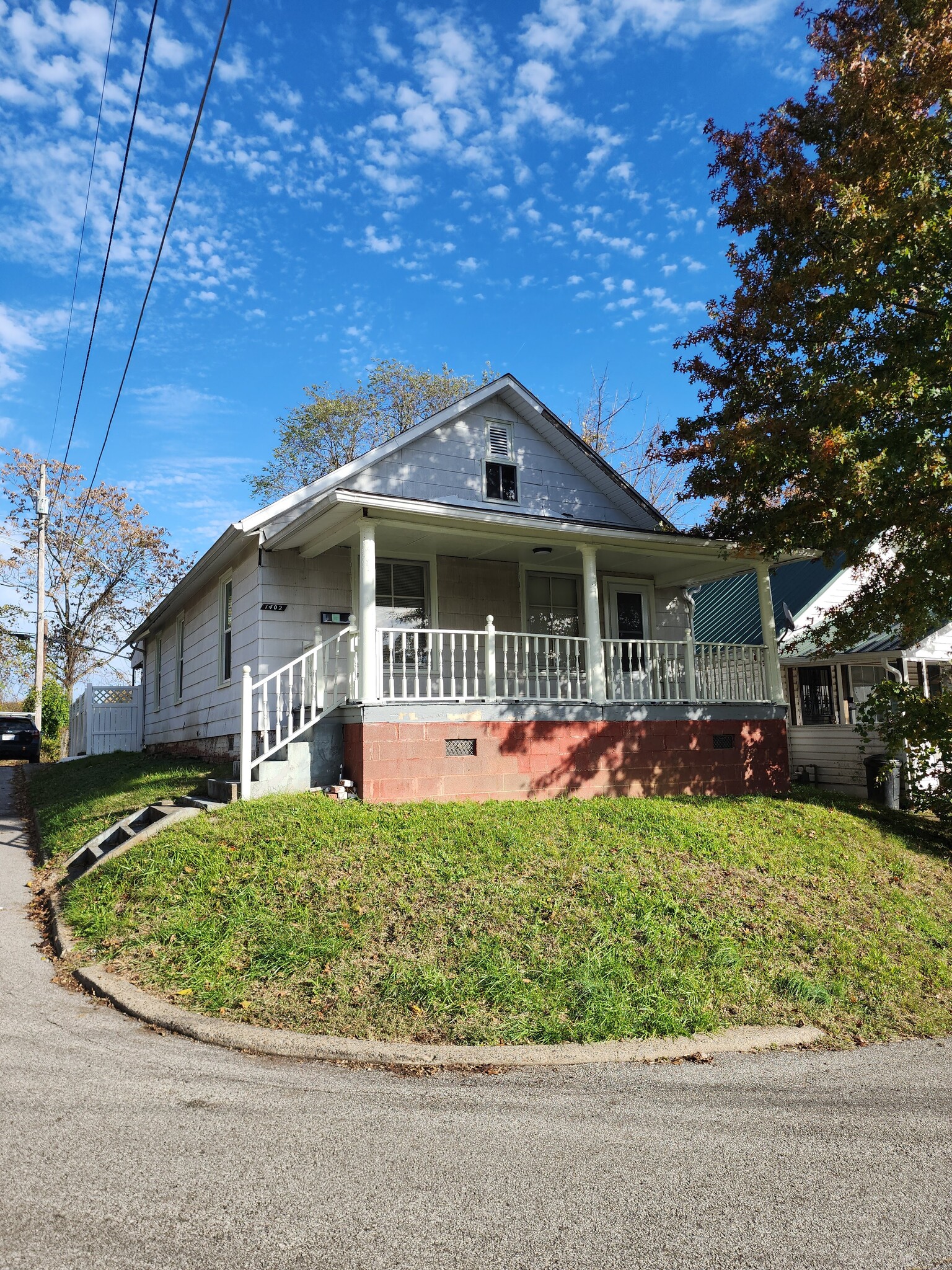 Building Photo - 1402 Lynn St