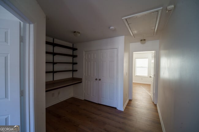 Building Photo - 2555 Flat Shoals Rd