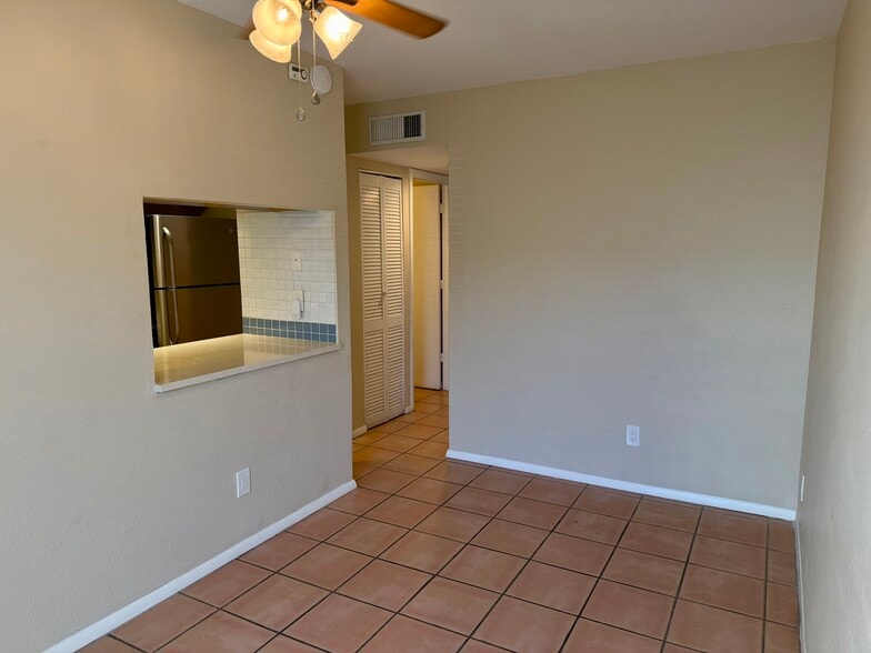 Building Photo - 2755 W Anklam Rd