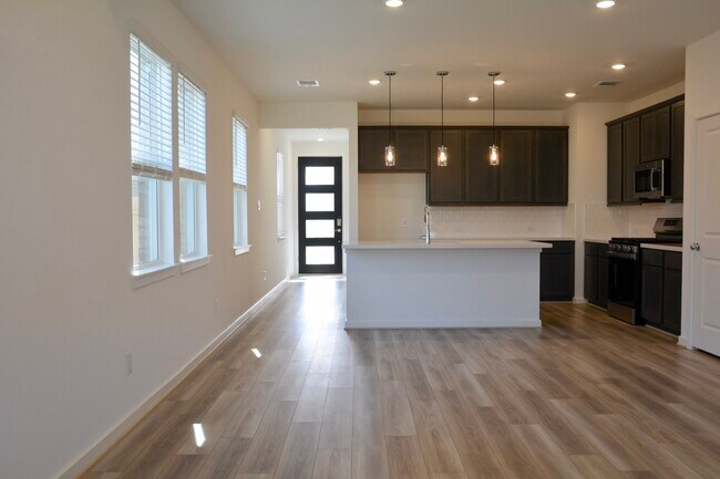 Building Photo - 18226 Flora Grv Dr