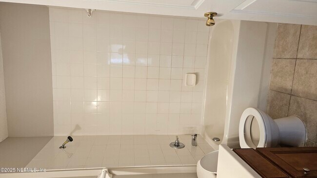 Building Photo - 2203 TIMBERLAND Ct