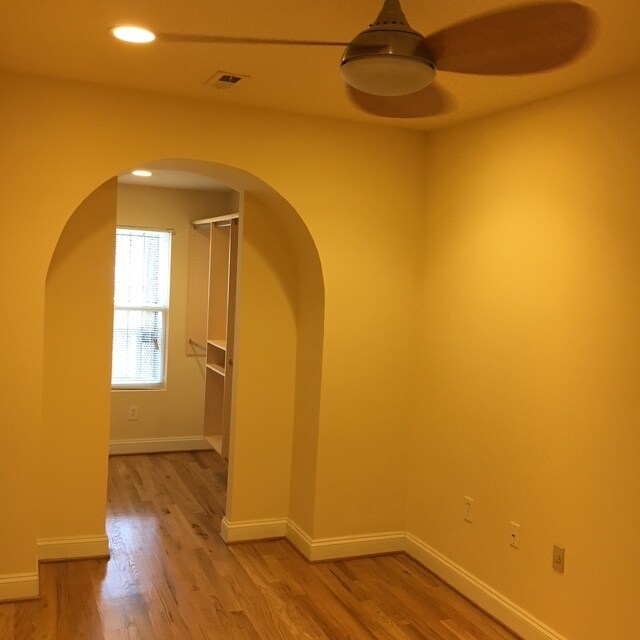 Building Photo - 1713 W Virginia Ave NE