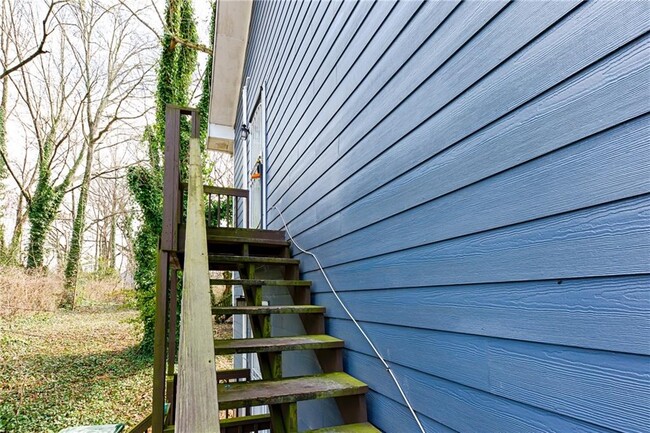 Building Photo - 987 Dimmock St SW