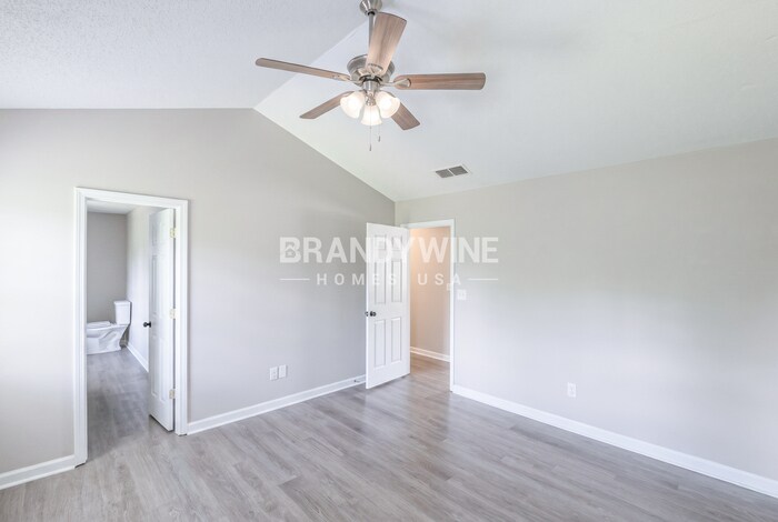 Building Photo - 104 Dana Dr