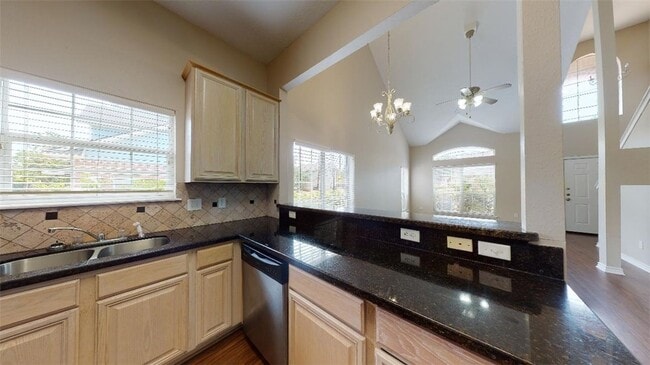 Building Photo - 1621 Park Pl