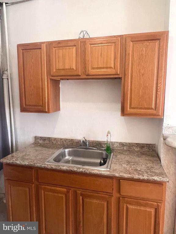 Building Photo - 1249 Shackamaxon St