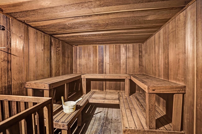 Building Photo - 2000 S Ocean Dr