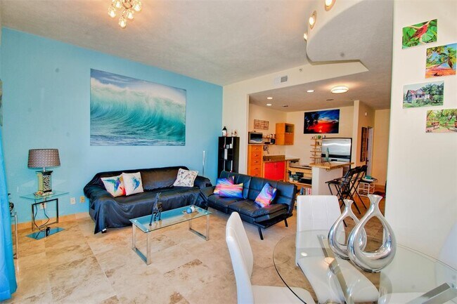 Building Photo - 9420 Seawall Blvd