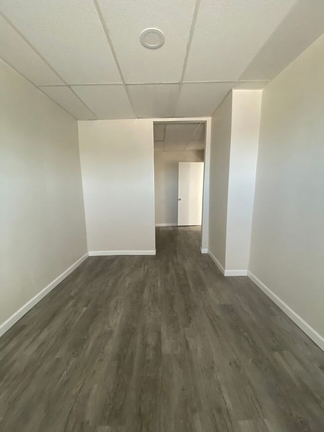 Building Photo - 413 Main Avenue LTR
