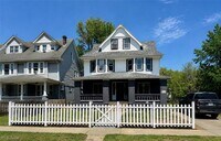 Building Photo - 9807 Parkgate Ave