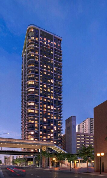 Building Photo - 121 NE 5th St