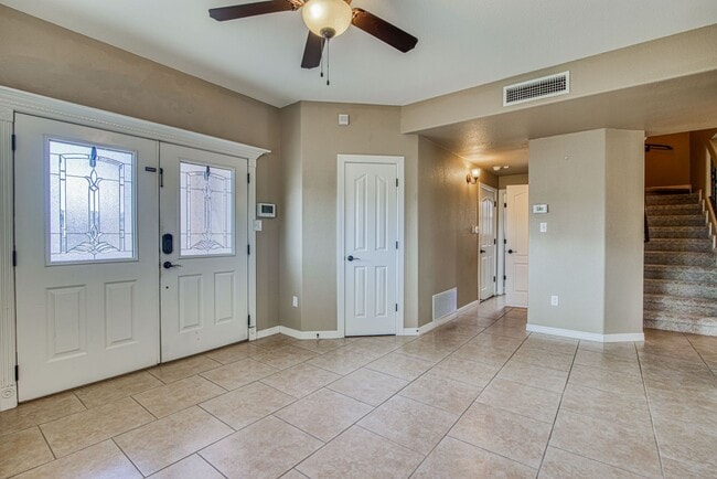 Building Photo - Beautiful Corner lot House