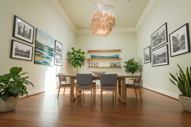 Building Photo - 1314 Sherwood Springs Ln