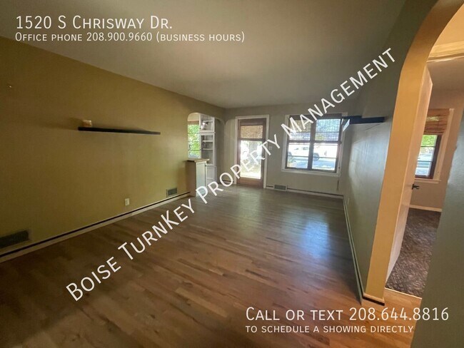 Building Photo - 1520 Chrisway Dr