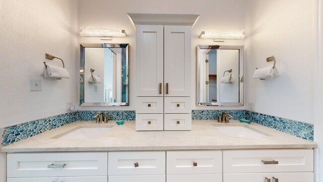 Building Photo - 15516 Spyglass Dr