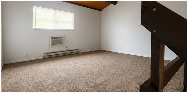Building Photo - Welcome to the Lofts at Greenvalley!