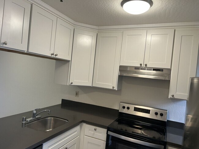 Building Photo - NB 463