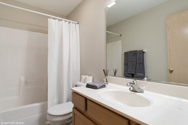 Building Photo - 1085 Red Clover Dr